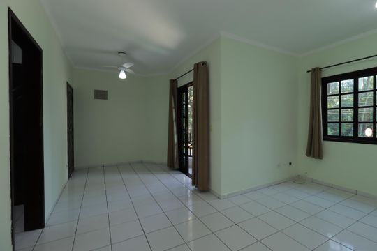 Sala de apartamento à venda com 2 quartos, 70m² em Parque Jaçatuba, Santo André