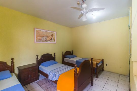 Quarto 1 de kitnet/studio para alugar com 2 quartos, 35m² em Vila Martins, Mogi das Cruzes