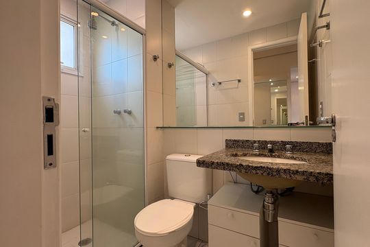 Banheiro social de apartamento à venda com 3 quartos, 86m² em Vila Mariana, São Paulo