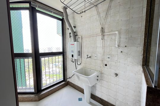 Área de serviço de apartamento para alugar com 3 quartos, 198m² em Barra da Tijuca, Rio de Janeiro