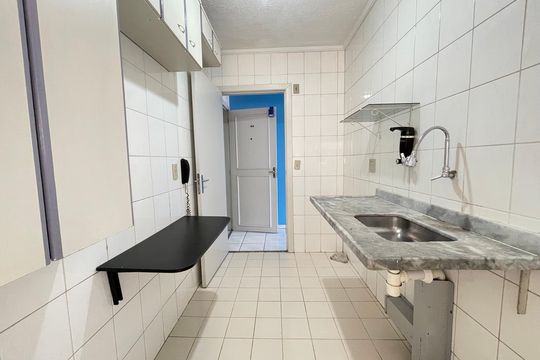 Cozinha  de apartamento à venda com 2 quartos, 65m² em Jardim Celeste, São Paulo
