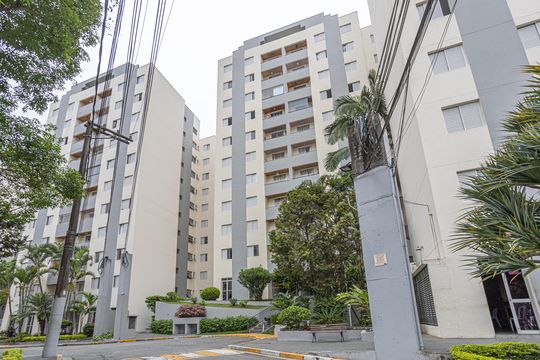 Fachada de apartamento à venda com 3 quartos, 64m² em Parque Continental, São Paulo