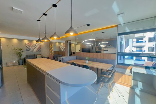 Detalhe varanda de apartamento para alugar com 2 quartos, 79m² em Vila Augusta, Guarulhos