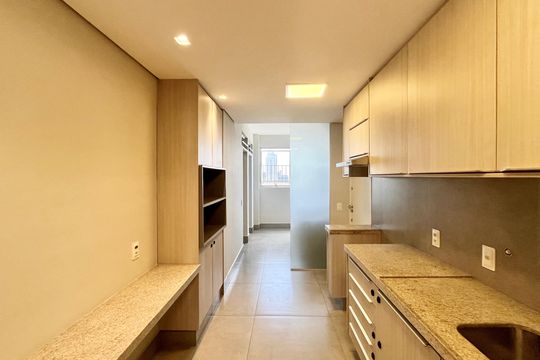 Apartamento para alugar com 3 quartos, 130m² em Santo Agostinho, Belo Horizonte
