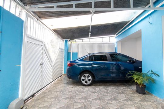 Área externa de casa à venda com 2 quartos, 70m² em Jardim Chapadão, Campinas