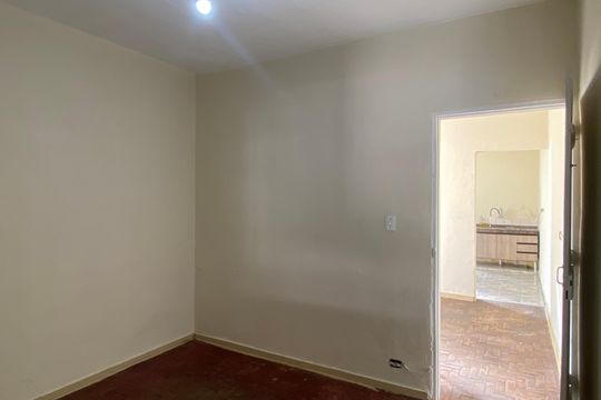 Quarto de casa para alugar com 1 quarto, 115m² em Conceição, Osasco