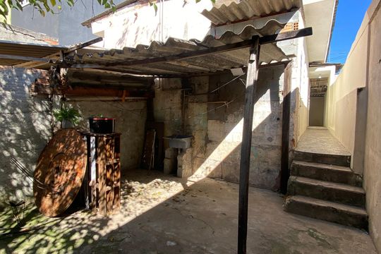 Área externa de casa para alugar com 1 quarto, 115m² em Conceição, Osasco