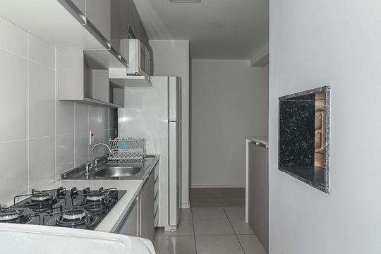 Cozinha de apartamento à venda com 2 quartos, 57m² em Jardim Carvalho, Porto Alegre