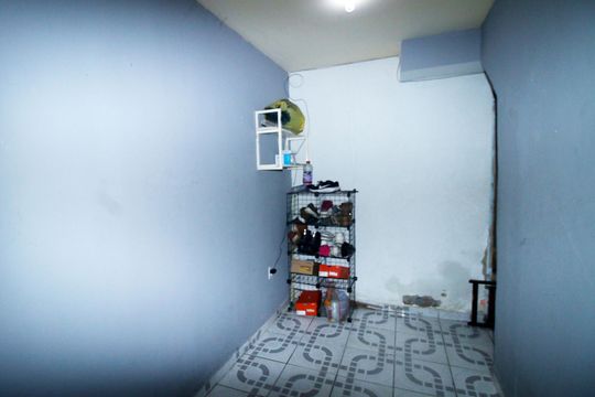 Hall da escada de casa para alugar com 2 quartos, 94m² em Parada de Lucas, Rio de Janeiro