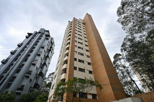 Fachada de apartamento à venda com 2 quartos, 105m² em Vila Andrade, São Paulo