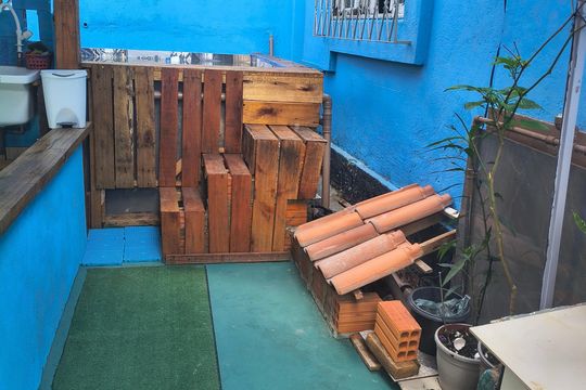 Área externa de casa à venda com 3 quartos, 65m² em Jardim Carvalho, Porto Alegre