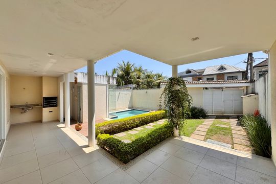 Área externa de casa de condomínio para alugar com 4 quartos, 180m² em Recreio dos Bandeirantes, Rio de Janeiro