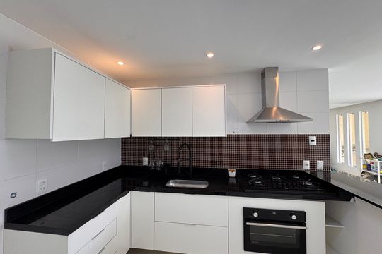 Cozinha de casa para alugar com 4 quartos, 180m² em Recreio dos Bandeirantes, Rio de Janeiro