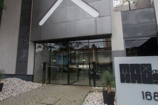 Fachada de apartamento à venda com 2 quartos, 69m² em Campo Belo, São Paulo