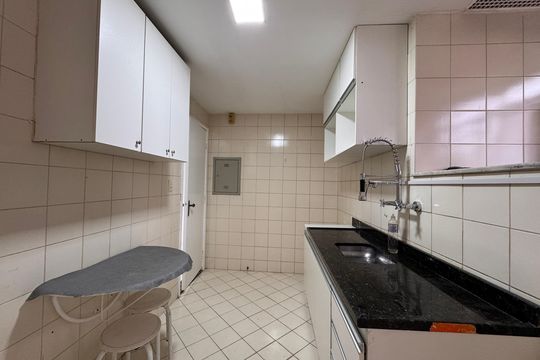 Área de serviço de apartamento para alugar com 2 quartos, 78m² em Recreio dos Bandeirantes, Rio de Janeiro