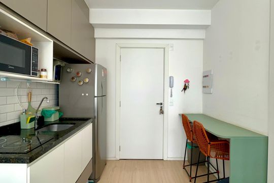 Cozinha de kitnet/studio à venda com 1 quarto, 30m² em Sumaré, São Paulo