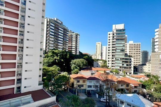 Varanda de kitnet/studio à venda com 1 quarto, 30m² em Sumaré, São Paulo