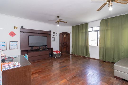 Sala de casa à venda com 4 quartos, 330m² em Vila Buenos Aires, São Paulo