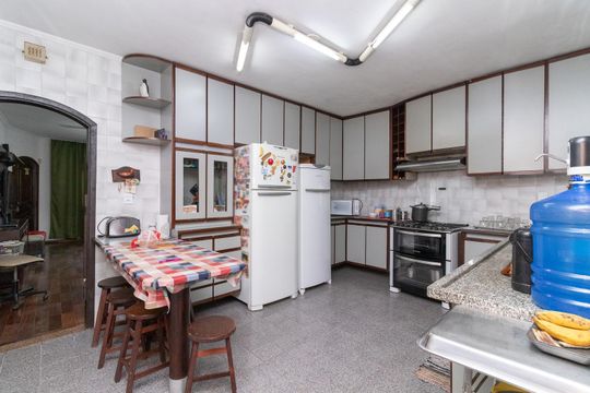 Cozinha de casa à venda com 4 quartos, 330m² em Vila Buenos Aires, São Paulo