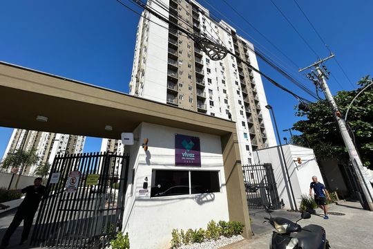 Fachada de apartamento para alugar com 2 quartos, 47m² em Del Castilho, Rio de Janeiro