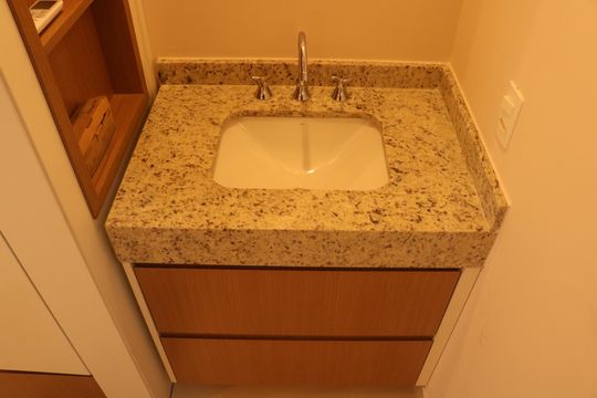Banheiro de kitnet/studio à venda com 1 quarto, 25m² em Perdizes, São Paulo