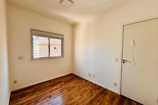 Quarto de apartamento para alugar com 2 quartos, 52m² em Alphaville Empresarial, Barueri