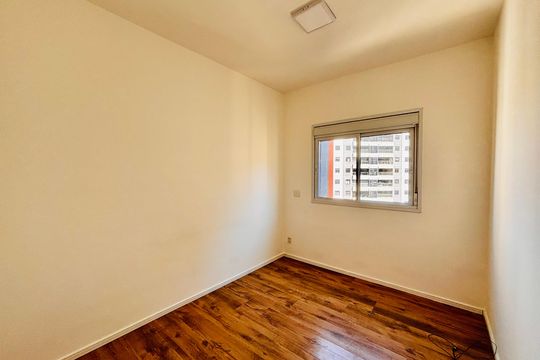 Quarto 2 de apartamento para alugar com 2 quartos, 52m² em Alphaville Empresarial, Barueri