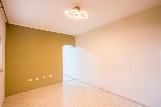 Sala de casa à venda com 2 quartos, 217m² em Vila Suica, Santo André