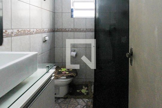 Casa à venda com 2 quartos, 180m² em Jardim Santa Adelia, São Paulo