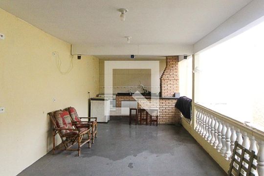 Casa à venda com 2 quartos, 180m² em Jardim Santa Adelia, São Paulo