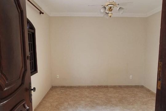 Sala de casa para alugar com 3 quartos, 100m² em Centro, Duque de Caxias