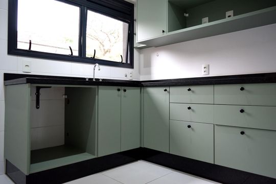 Cozinha de apartamento para alugar com 3 quartos, 266m² em Sumaré, São Paulo