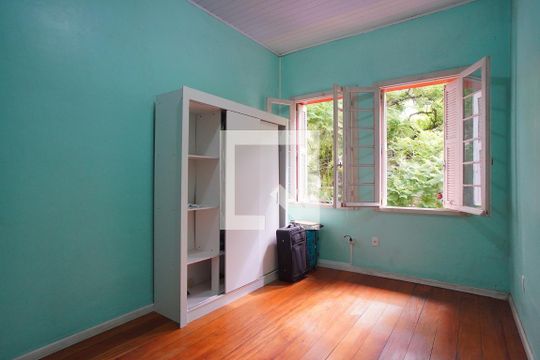 Casa à venda com 4 quartos, 125m² em Rio Branco, Porto Alegre