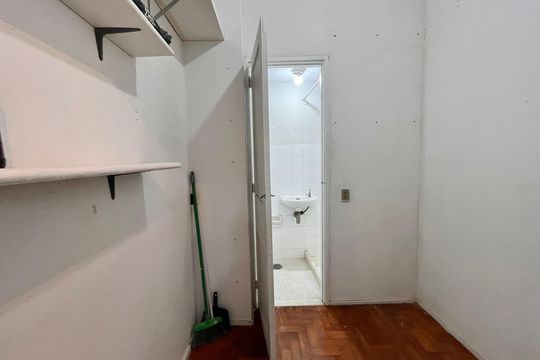 Quarto de Serviço de apartamento para alugar com 2 quartos, 90m² em Copacabana, Rio de Janeiro