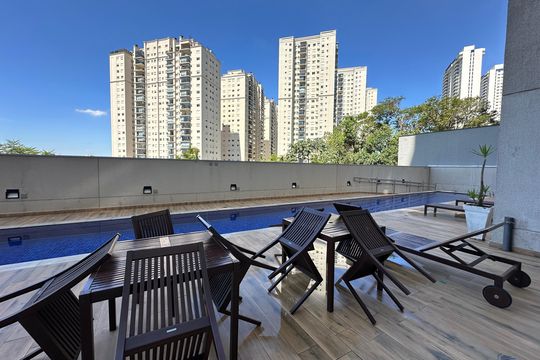 Área comum - Piscina de apartamento à venda com 2 quartos, 44m² em Jardim Tupanci, Barueri