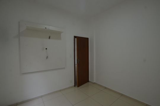  Quarto 1 de apartamento para alugar com 2 quartos, 60m² em Vila Valqueire, Rio de Janeiro