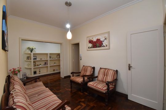 Hall de entrada de apartamento à venda com 3 quartos, 140m² em Centro, Curitiba