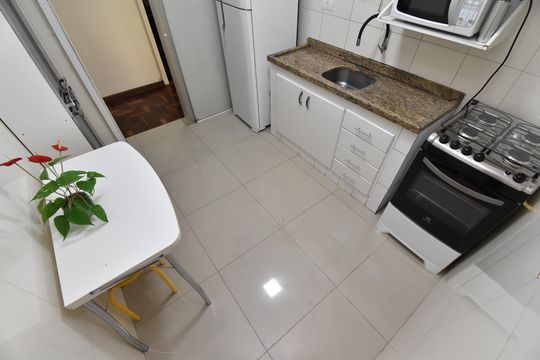 Cozinha de apartamento à venda com 3 quartos, 140m² em Centro, Curitiba