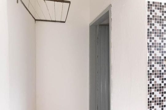 Corredor de casa para alugar com 1 quarto, 25m² em Jardim Maria Estela, São Paulo