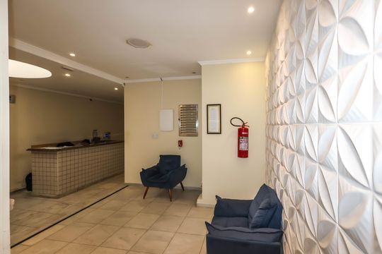 Portaria de apartamento para alugar com 1 quarto, 48m² em Aclimação, São Paulo