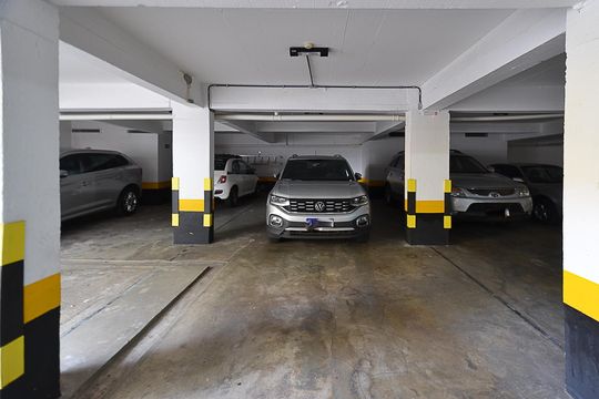 Garagem de apartamento para alugar com 4 quartos, 480m² em Carmo, Belo Horizonte
