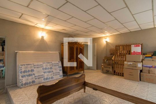 Casa à venda com 3 quartos, 350m² em Vila Pereira Cerca, São Paulo