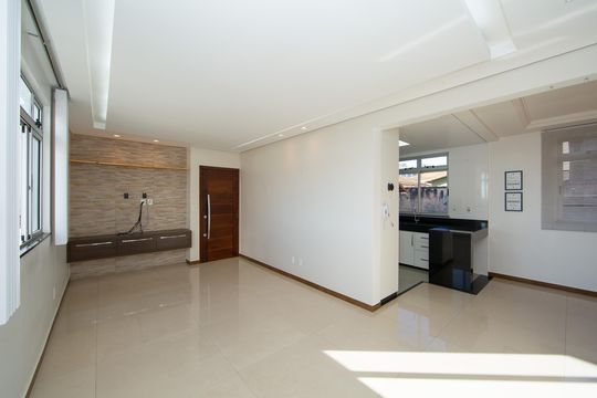 Apartamento à venda com 3 quartos, 94m² em Carlos Prates, Belo Horizonte