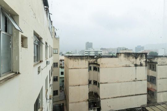 Vista Sala de apartamento à venda com 2 quartos, 60m² em Andaraí, Rio de Janeiro