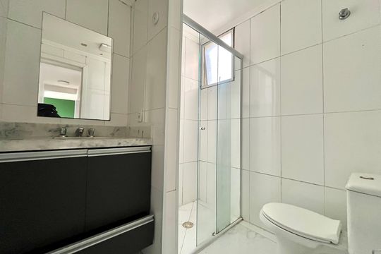 Banheiro Social de apartamento à venda com 2 quartos, 75m² em Vila Santa Catarina, São Paulo
