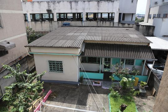 Vista Quintal de casa para alugar com 6 quartos, 900m² em Eldorado, Contagem