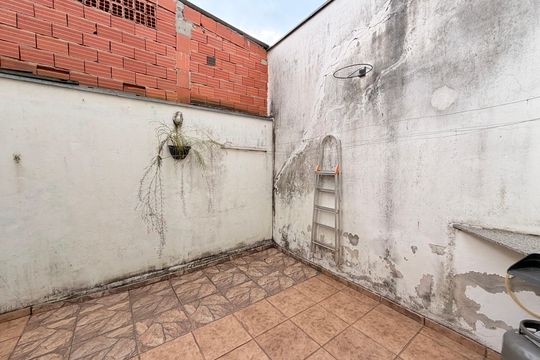 Quintal de casa à venda com 4 quartos, 170m² em Jardim Mirante, Várzea Paulista