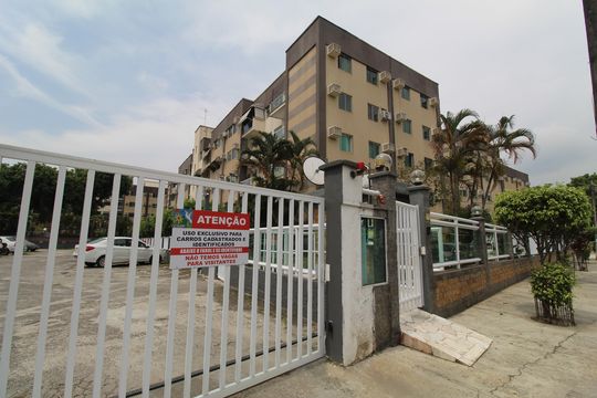 Fachada de apartamento à venda com 2 quartos, 50m² em Jacarepaguá, Rio de Janeiro