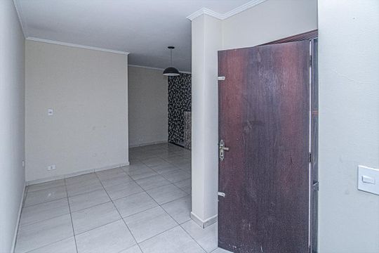Casa para alugar com 2 quartos, 180m² em Vila Liviero, São Paulo