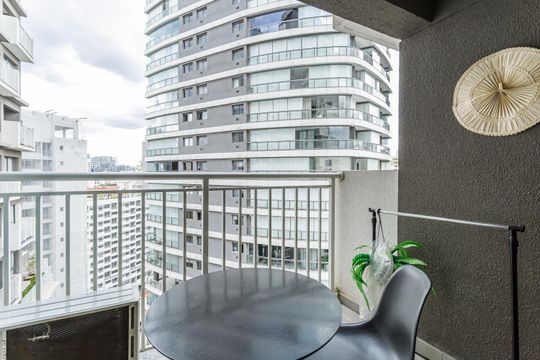 Varanda Sala de apartamento à venda com 1 quarto, 30m² em Vila Nova Conceição, São Paulo
